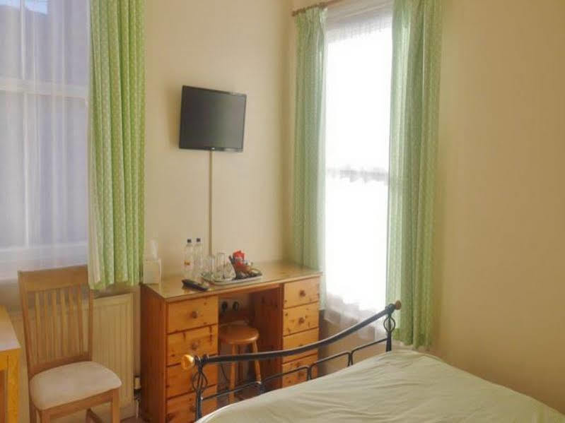 Burton Villa Guest House York Exteriör bild